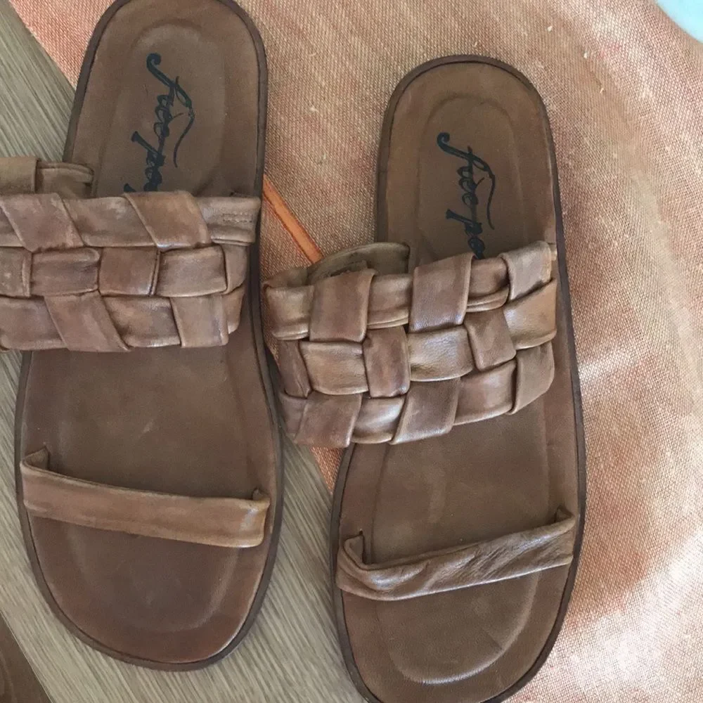 Free People Winding River Leather Slip On Sandal size 7